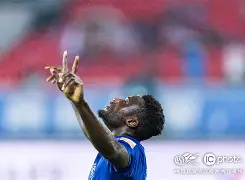 金年会官网- 梅西站在车外和nba球星握手 