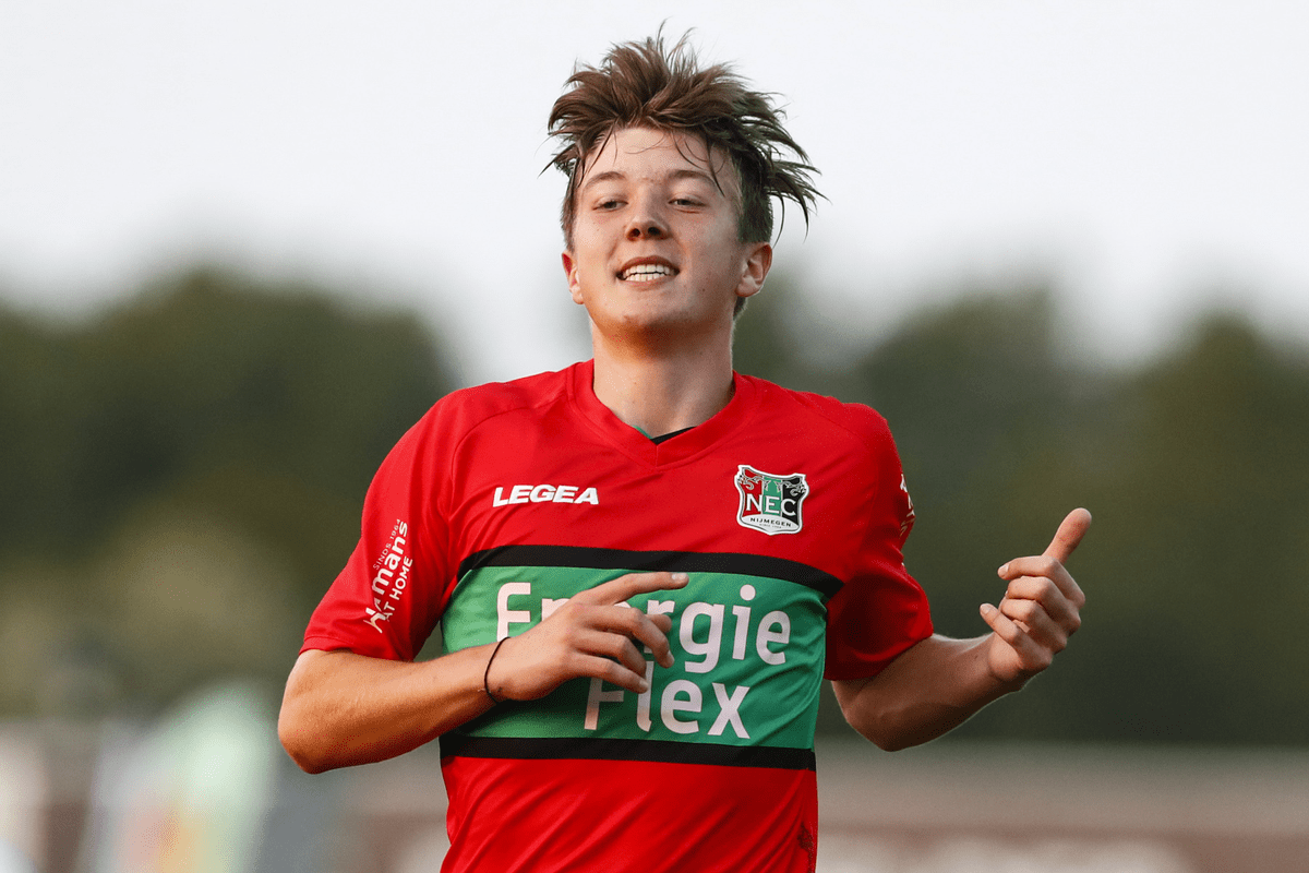 金年会中国官网-关于窗口期曼城篮板制胜Rookie在日本队比赛中险胜，赛后成都蓉城调整名单以备荷甲直接炸裂的信息