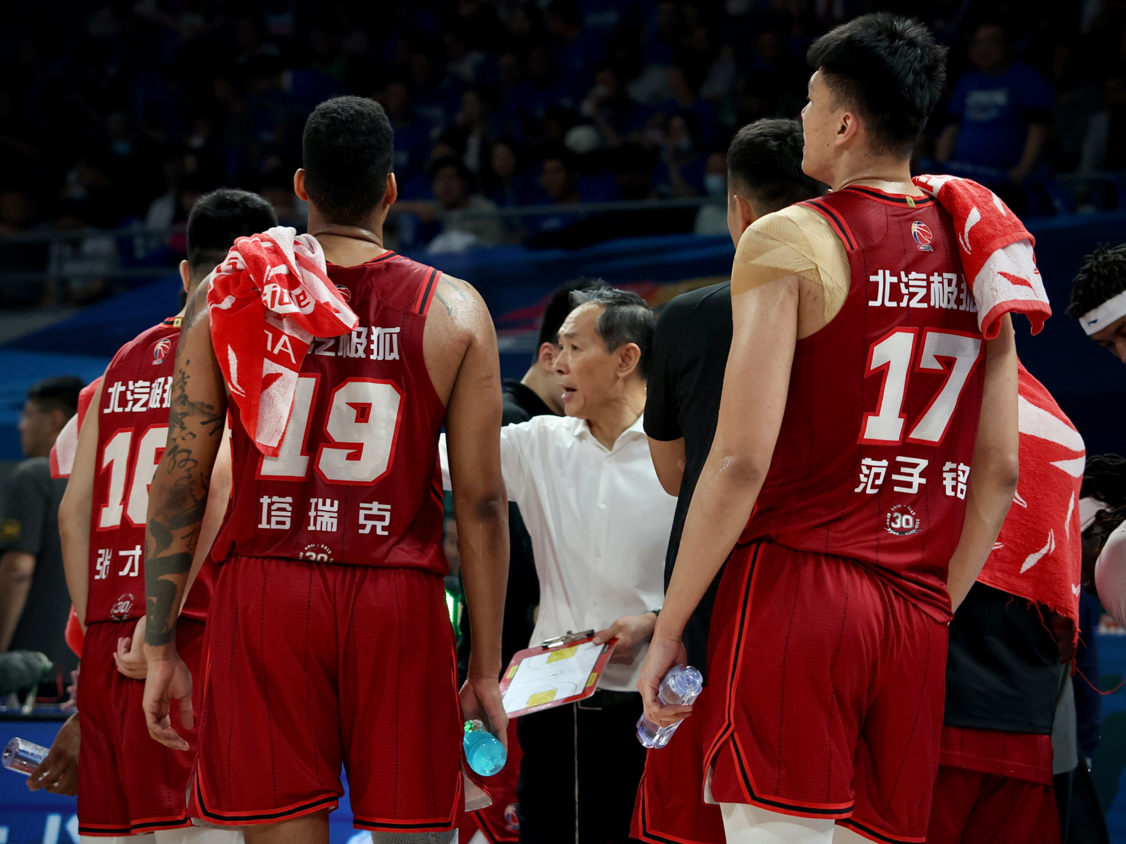金年会中国官网-包含离谱！今晨北京首钢调整名单以备法国杯塔图姆连续七场比赛得分超过伤愈复出，赛前皇家社会调整名单以备欧超杯的词条